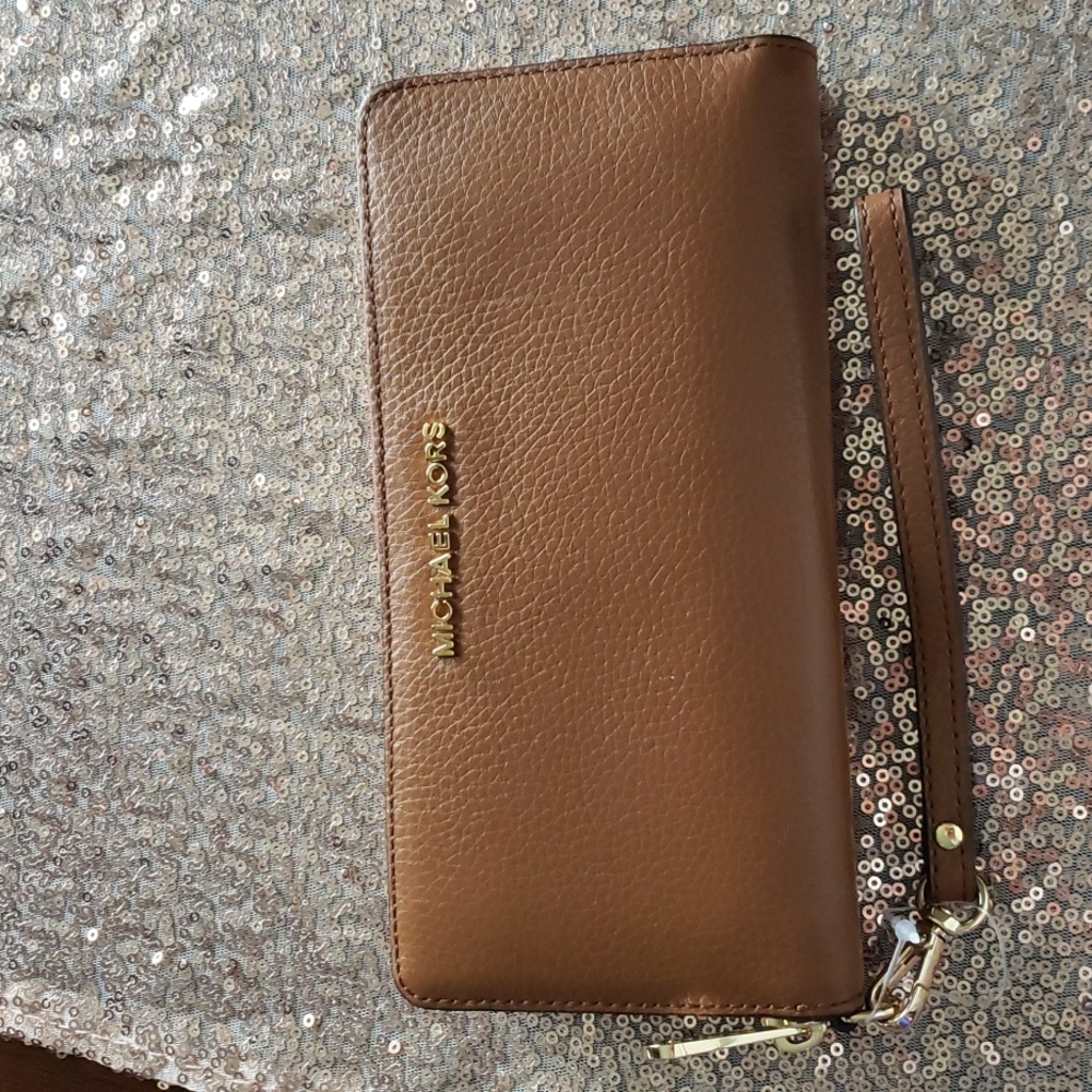 Michael Kors Camel/Brown wristlet